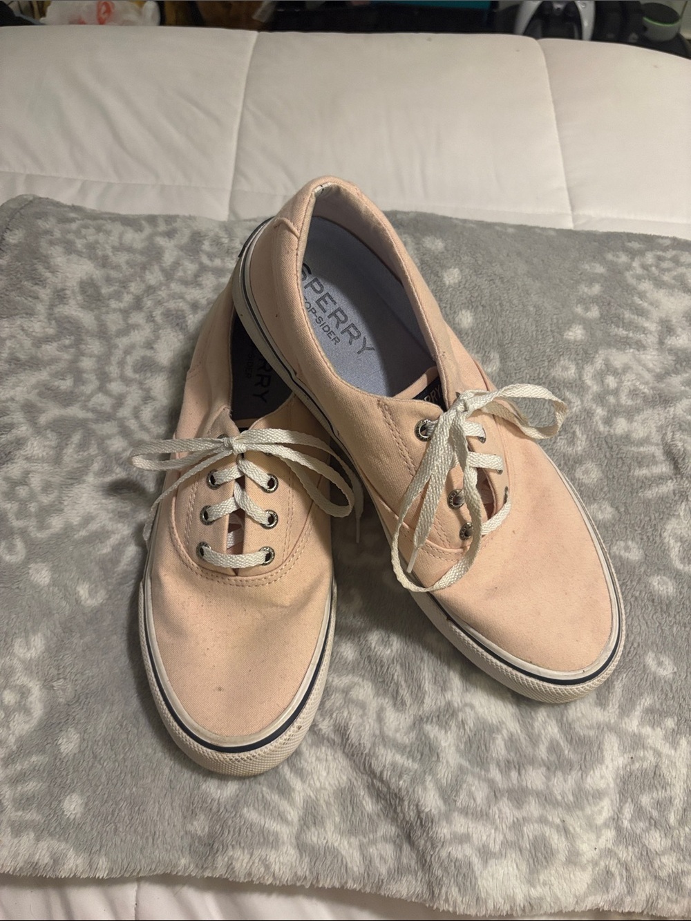 Sperry Women's Light Blush Canvas Lace-Up Sneakers